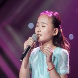 张钰琪图片生活照,张钰琪生活照中的青春风采