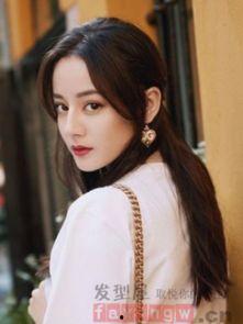 迪丽热巴直发照片,展现清新脱俗的东方美